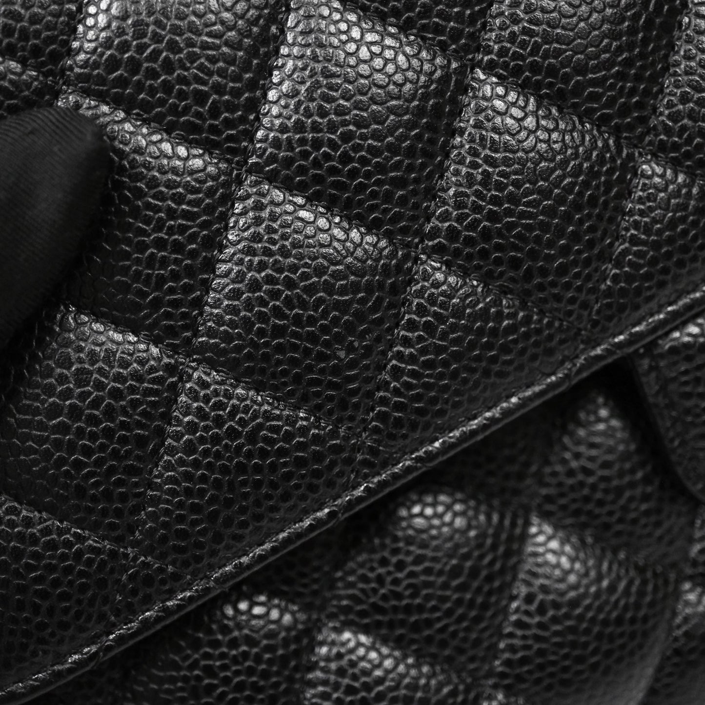 Chanel Classic M/L Medium Flap Quilted Black Caviar Gold Hardware