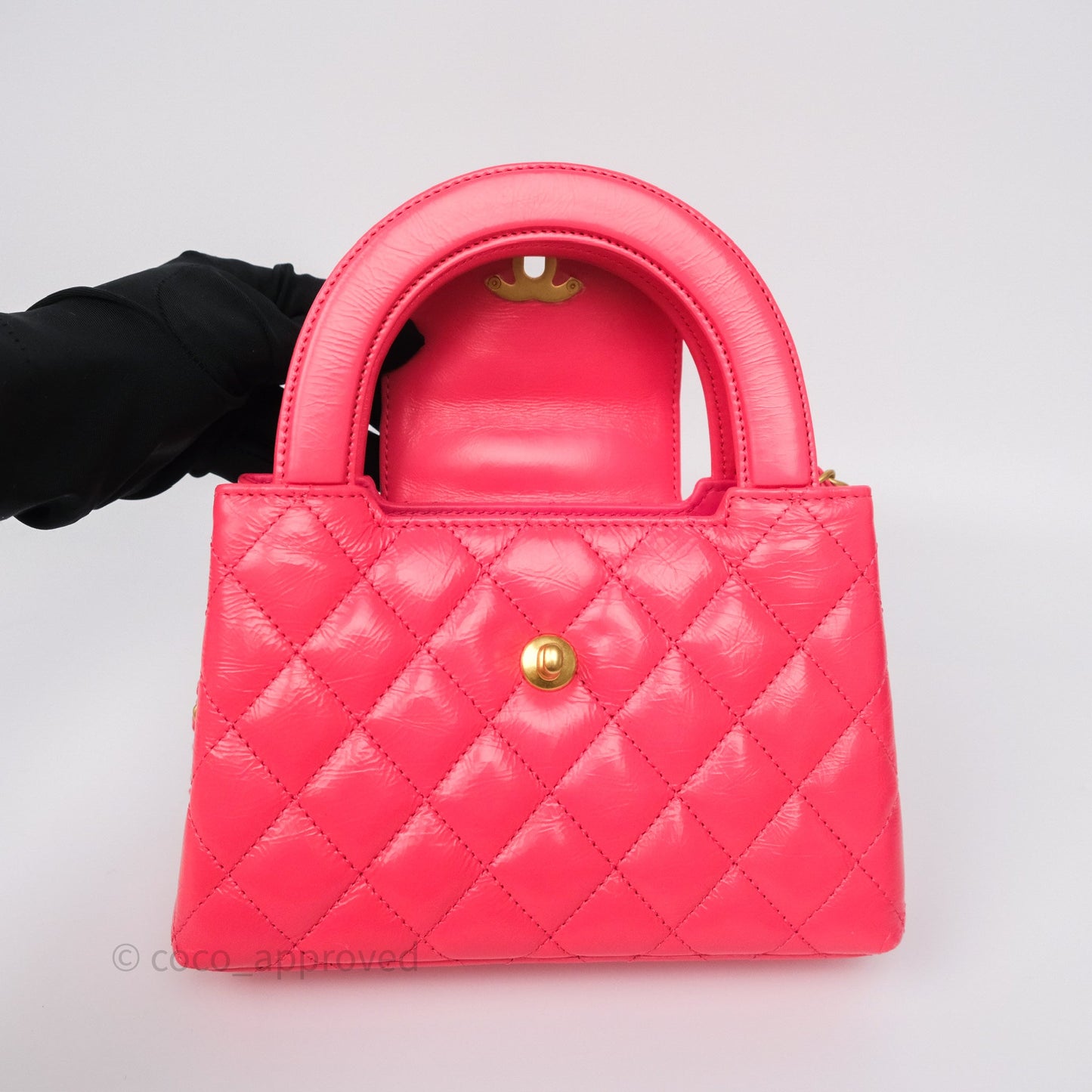Chanel Kelly Bag Pink Shiny Calfskin Aged Gold Hardware