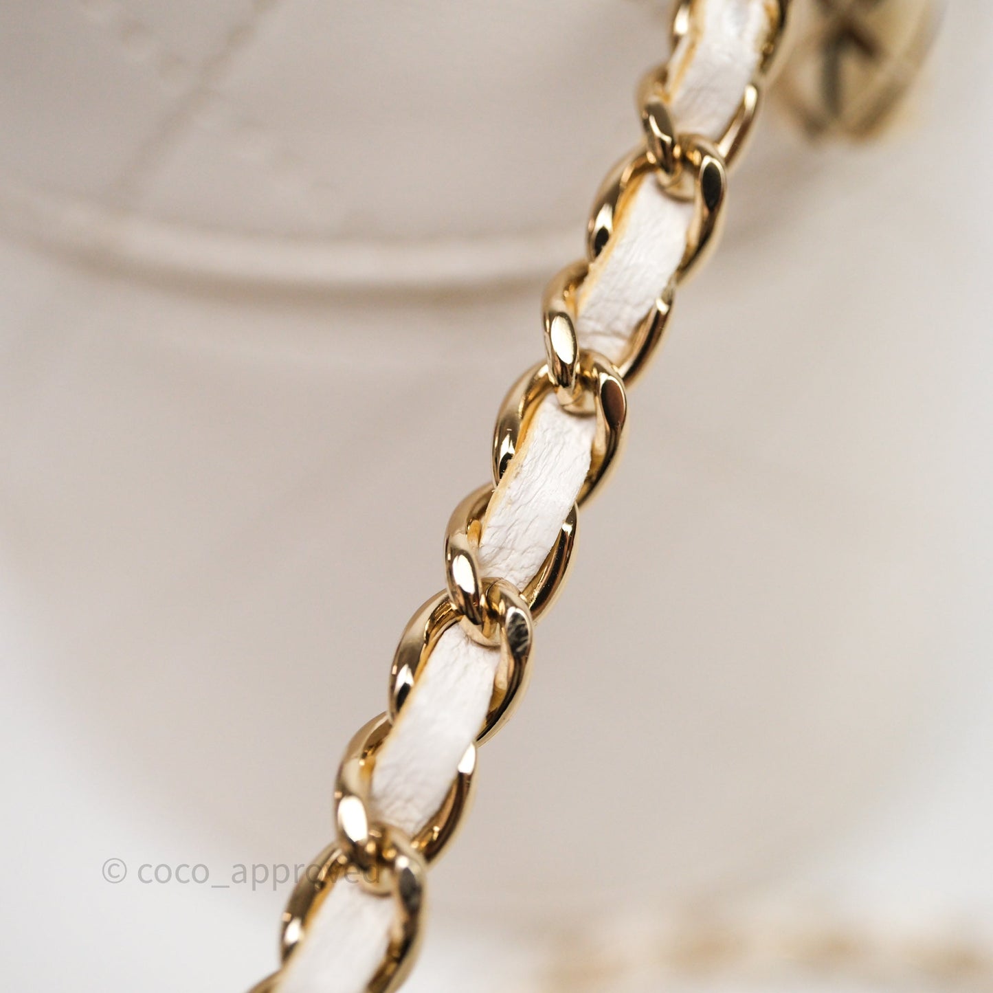 Chanel Quilted Round Vanity Clutch With Chain White Lambskin Gold Hardware
