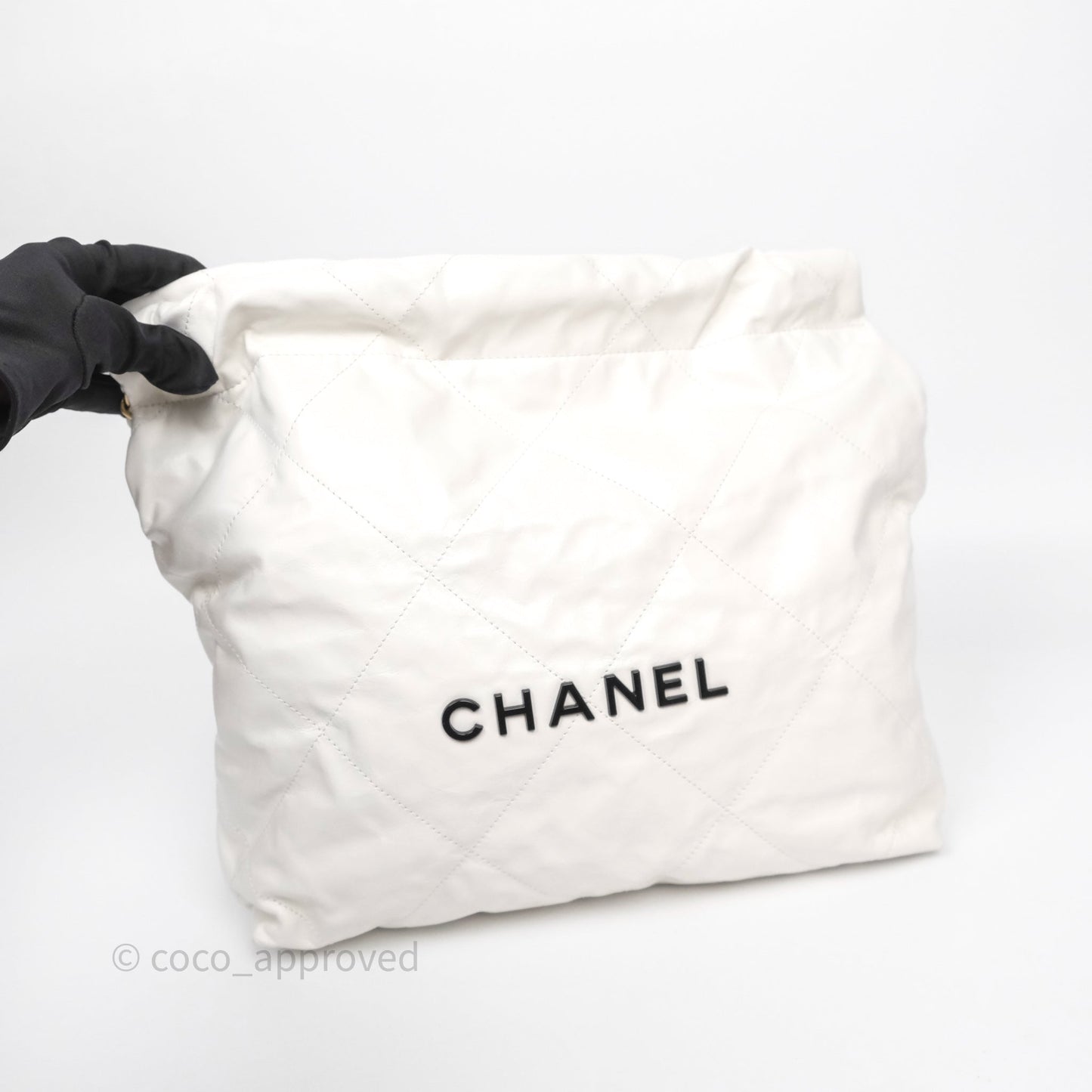 Chanel 22 Small White Shiny Crumpled Calfskin Aged Gold Hardware