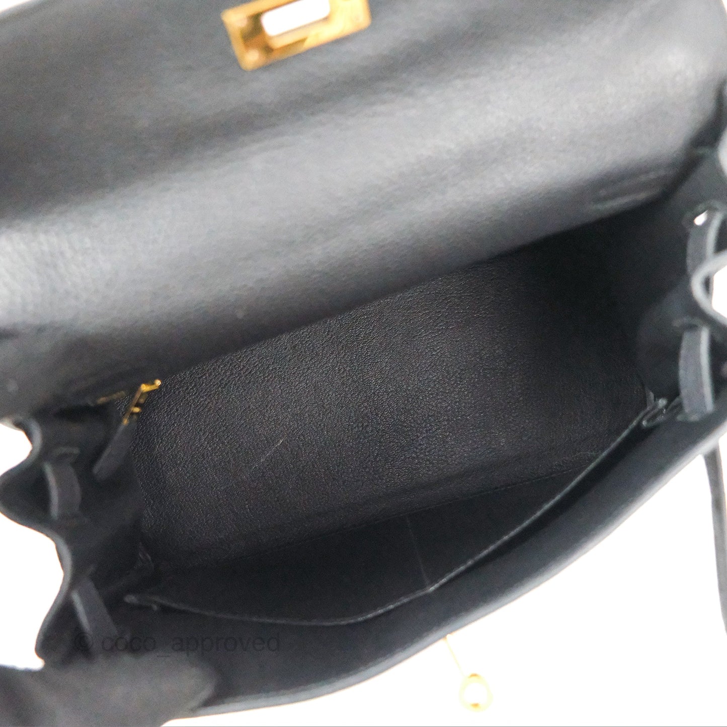 Hermès Retourne Kelly 28 Black Togo Gold Hardware