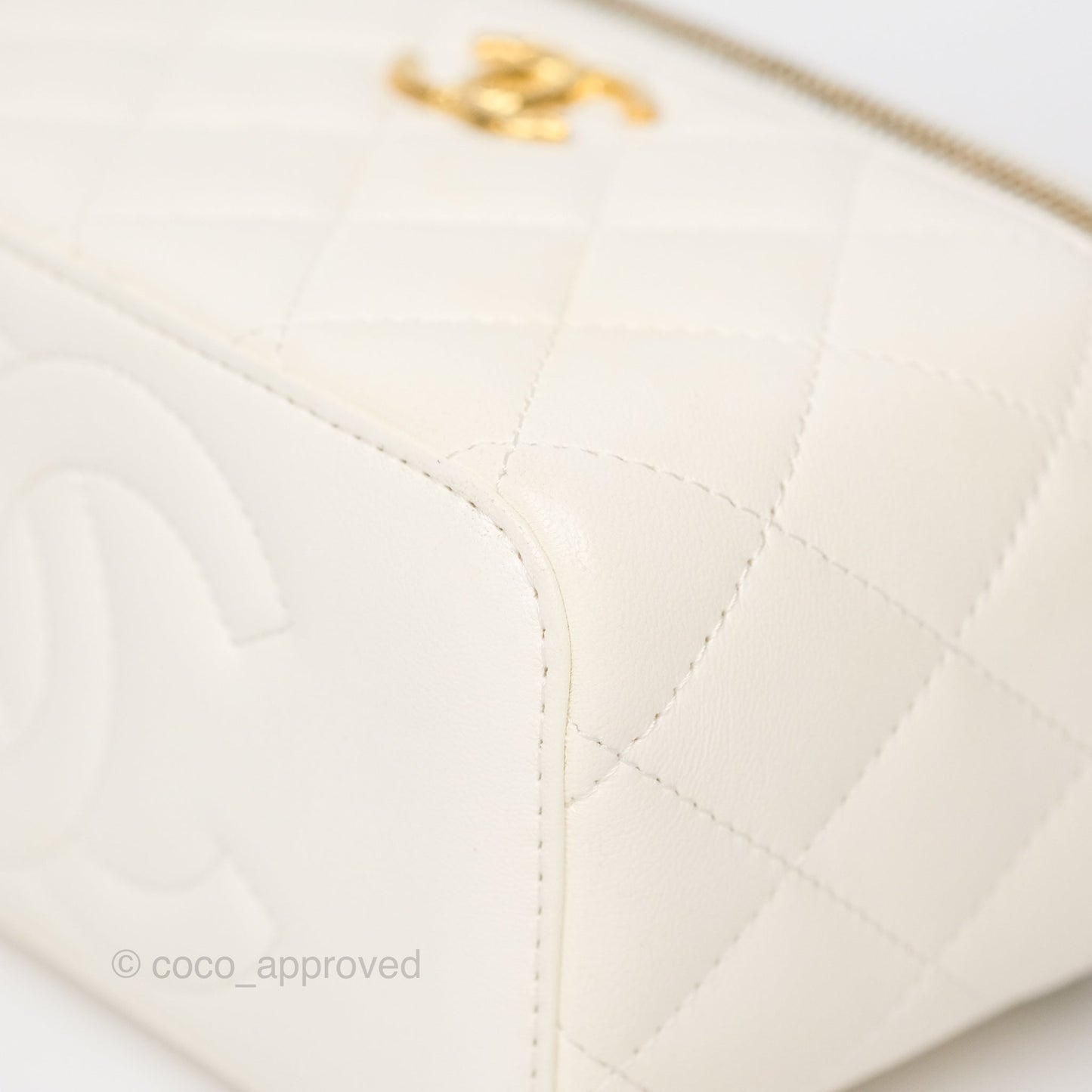 Chanel Vanity with Double Chain White Shiny Lambskin 23C