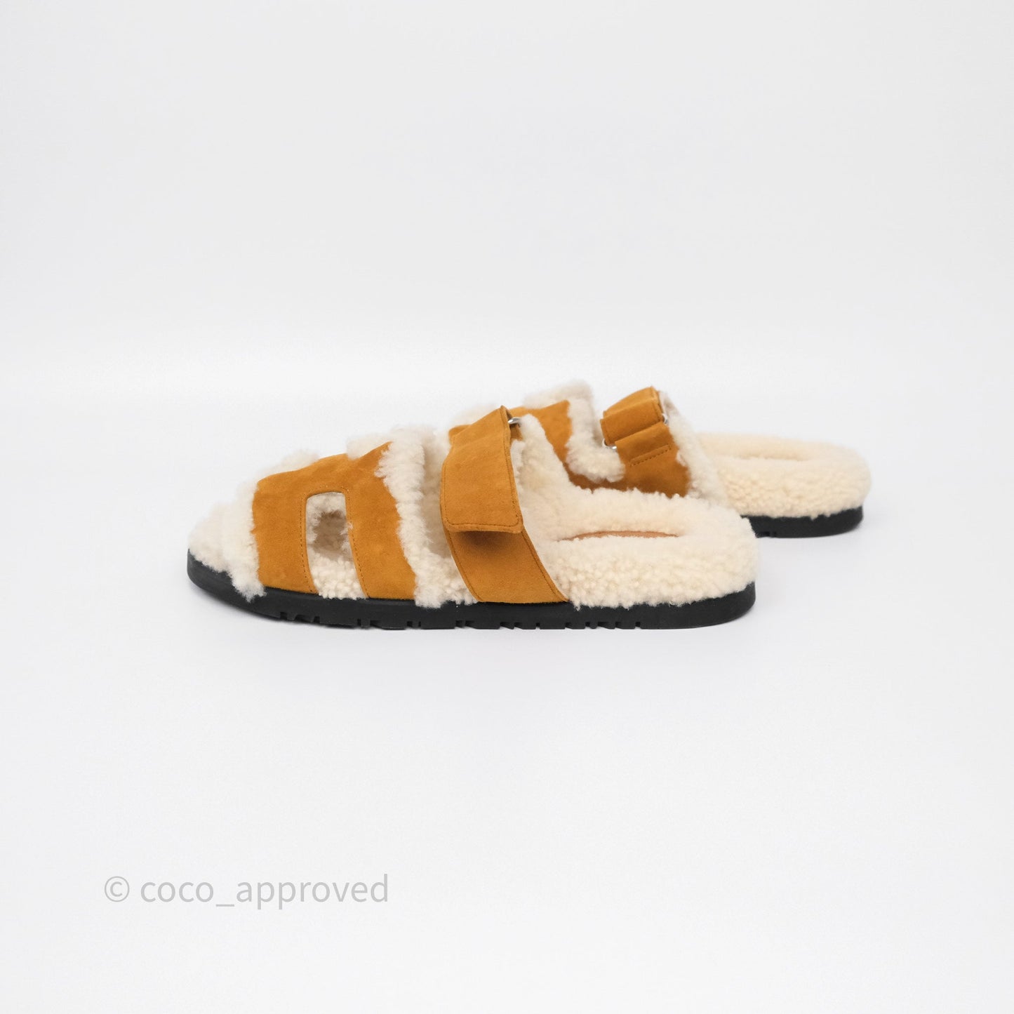 Hermès Chypre Sandal Shearling Beige Kraft / Ecru Goatskin Size 37