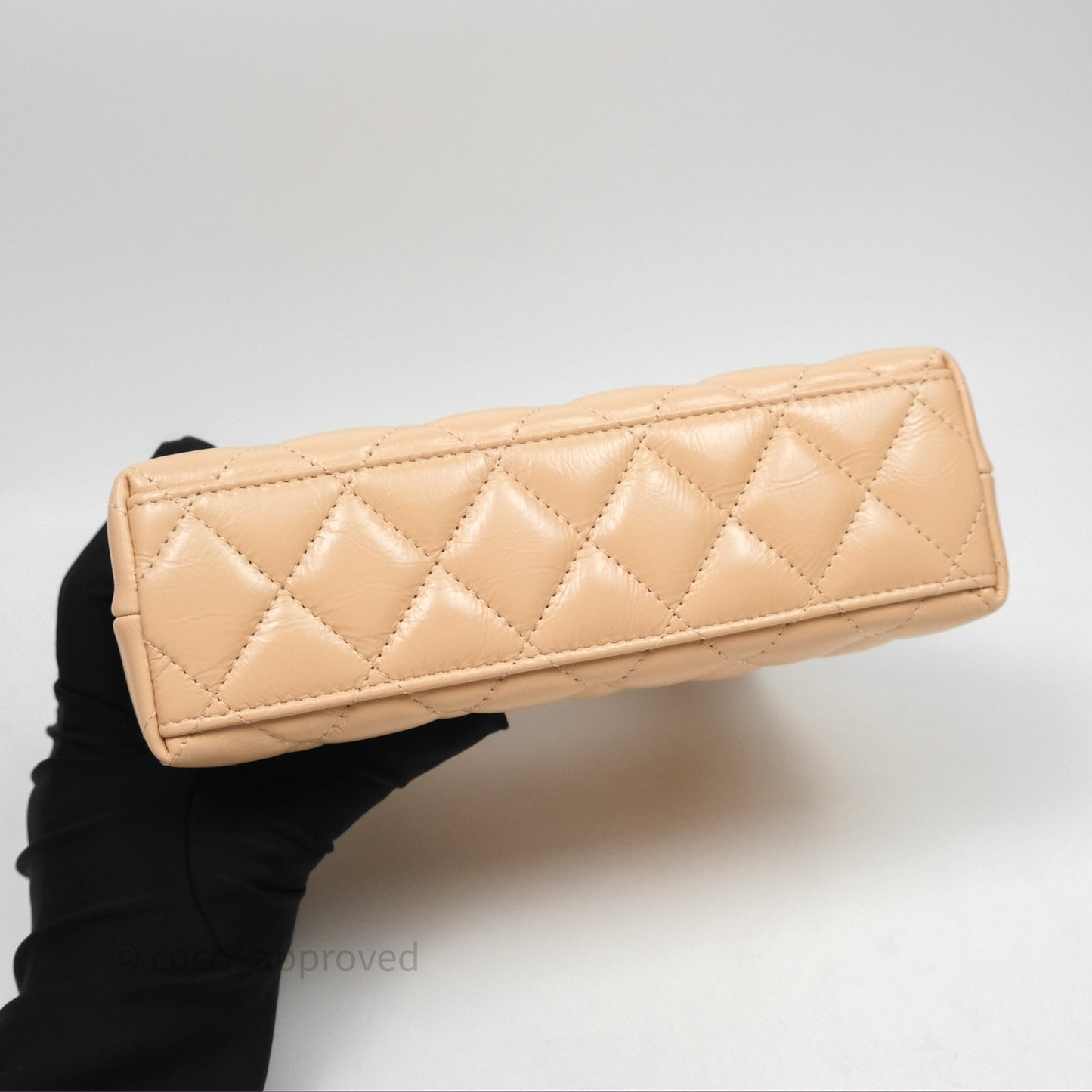 Chanel Kelly Bag Quilted Light Beige Shiny Crumpled Calfskin Aged Gold Hardware