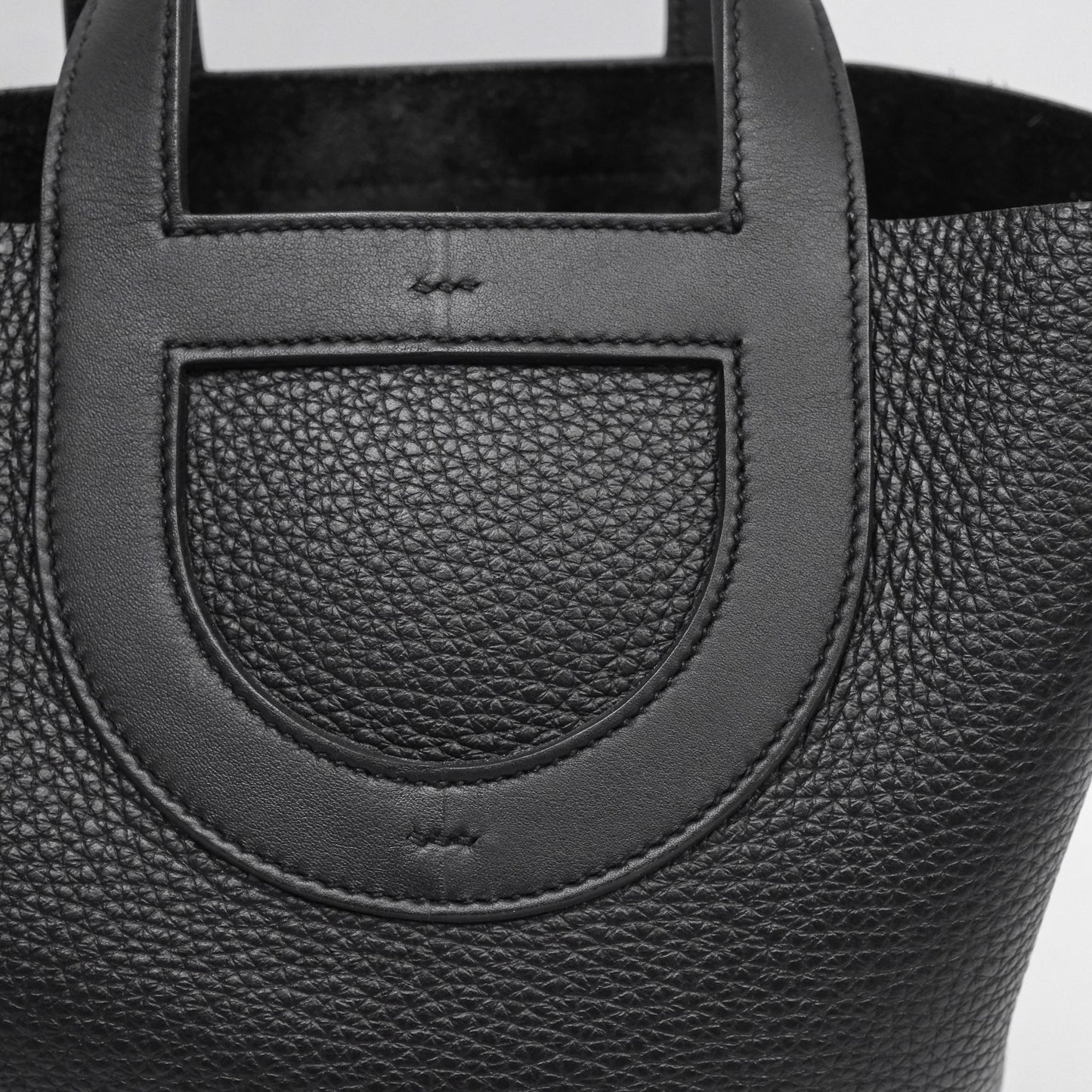 Hermes In-The-Loop 18 Black Noir 89 Clemence Palladium Hardware