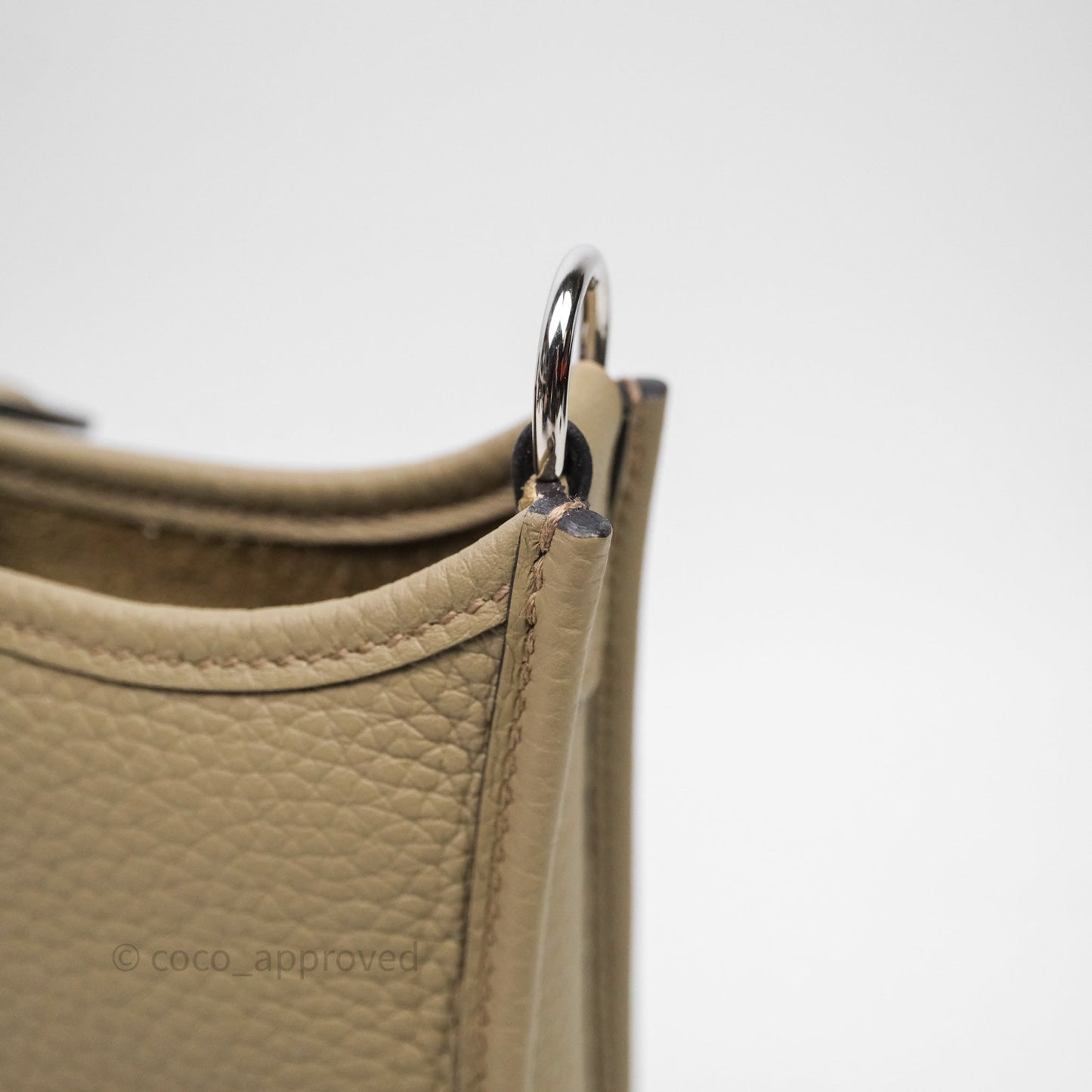 Hermès Mini Evelyne 16 Beige Marfa 8Q Clemence Gold Hardware