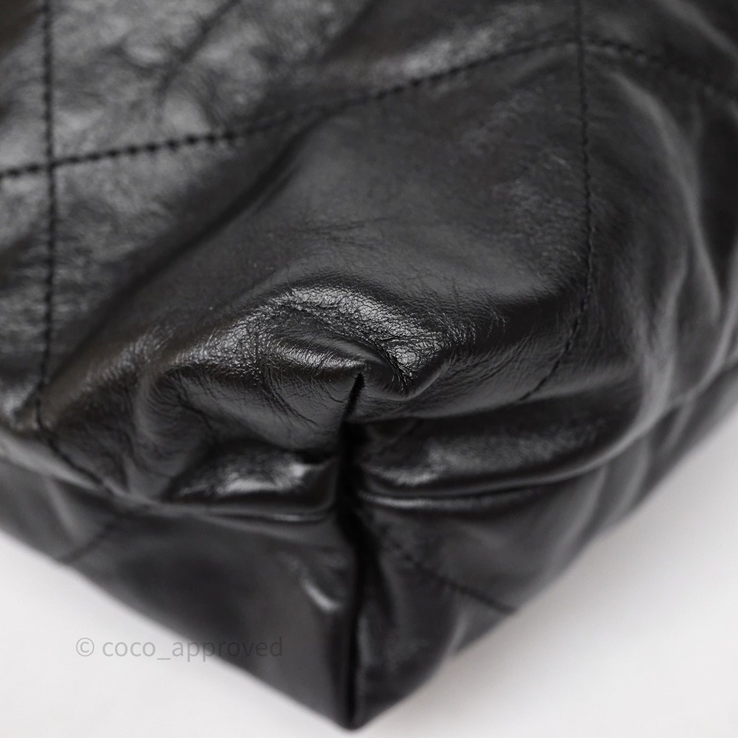 Chanel 22 Bag Medium Black Calfskin Aged Gold Hardware