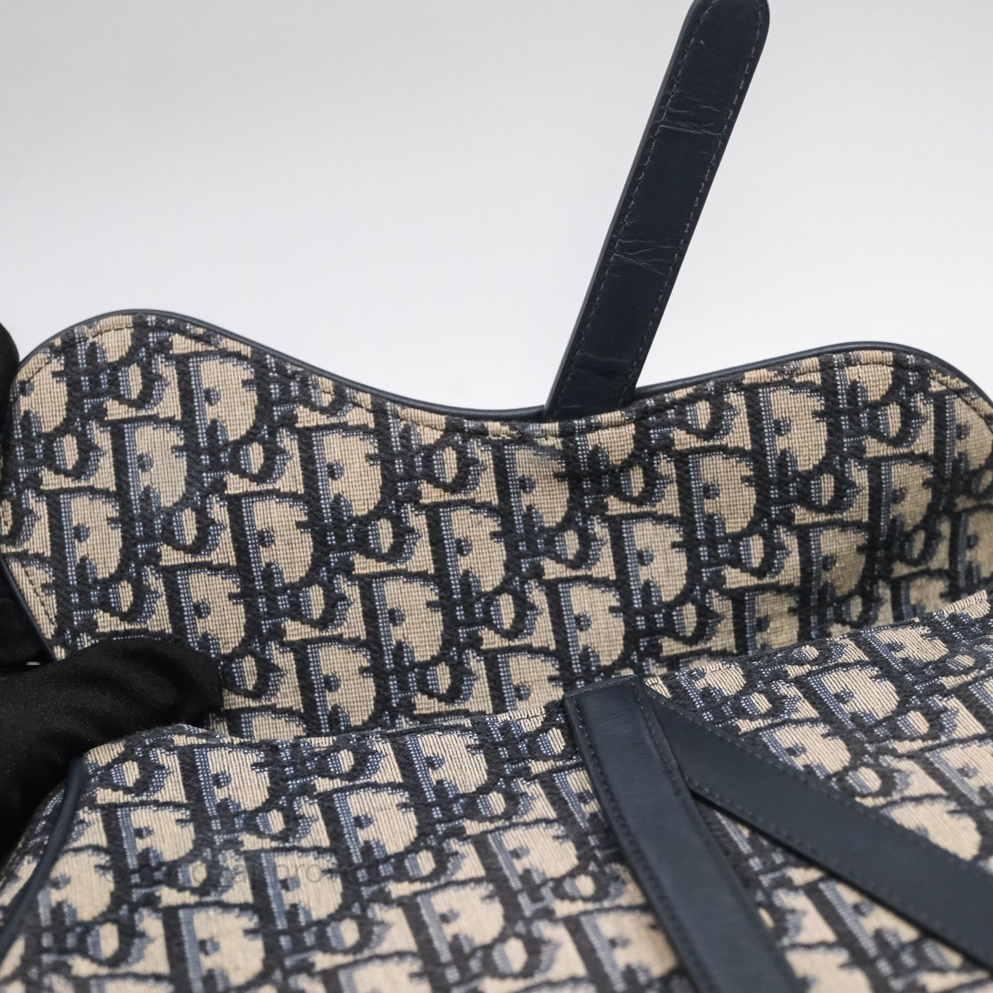 Christian Dior Saddle Bag Navy Dior Oblique Embroidery Gold Hardware