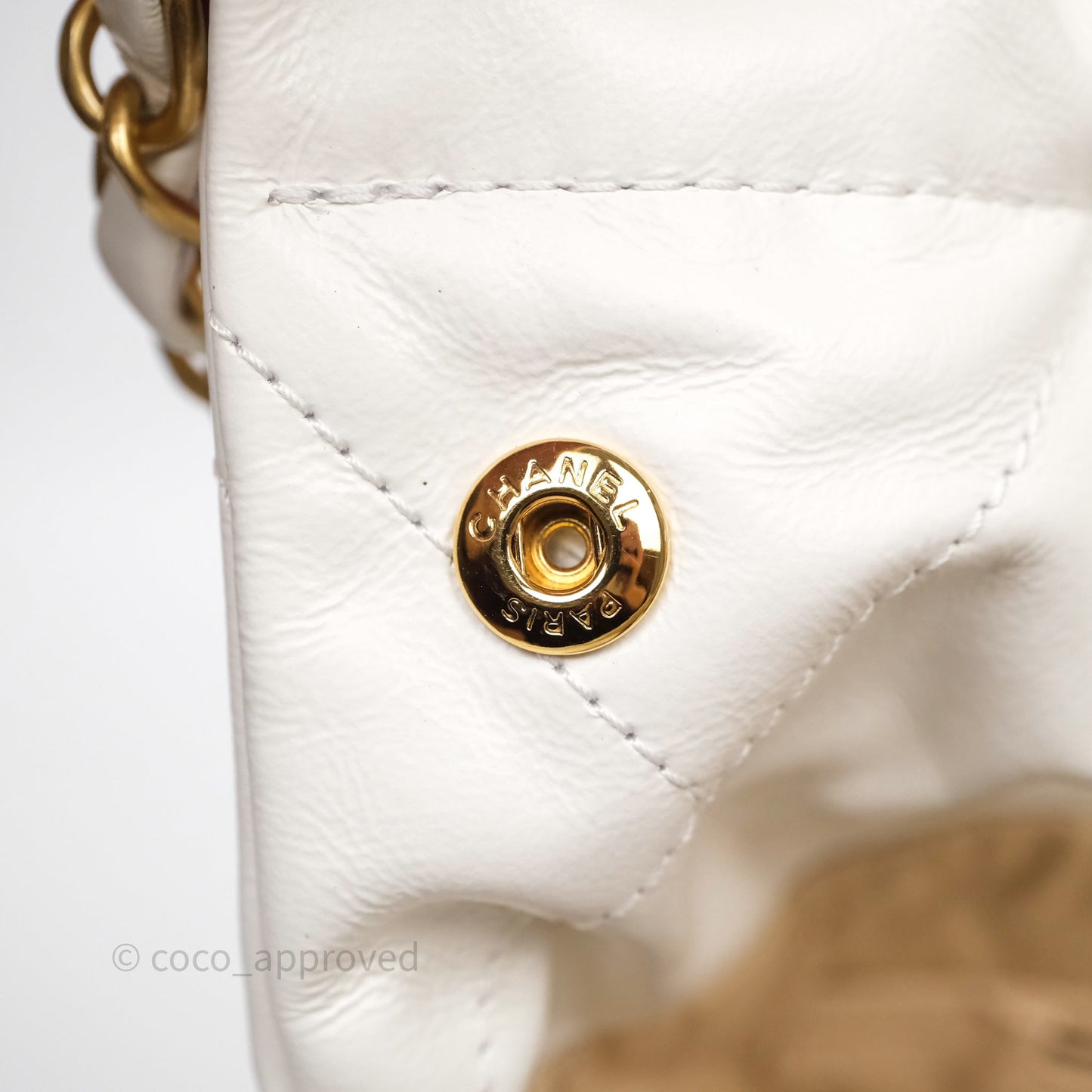 Chanel 22 Small White Shiny Crumpled Calfskin Aged Gold Hardware