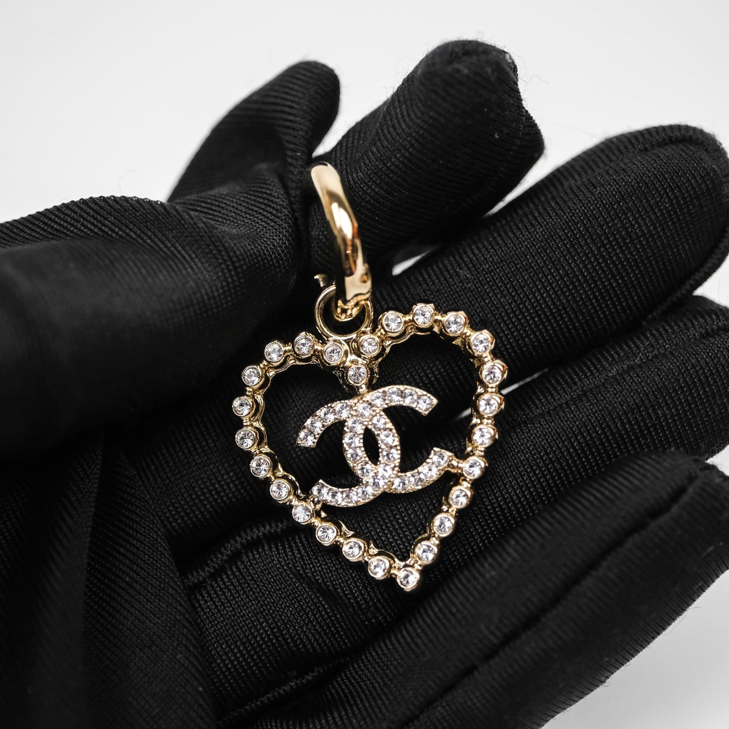 Chanel Crystals Round Heart Drop Earrings Gold Tone 25P