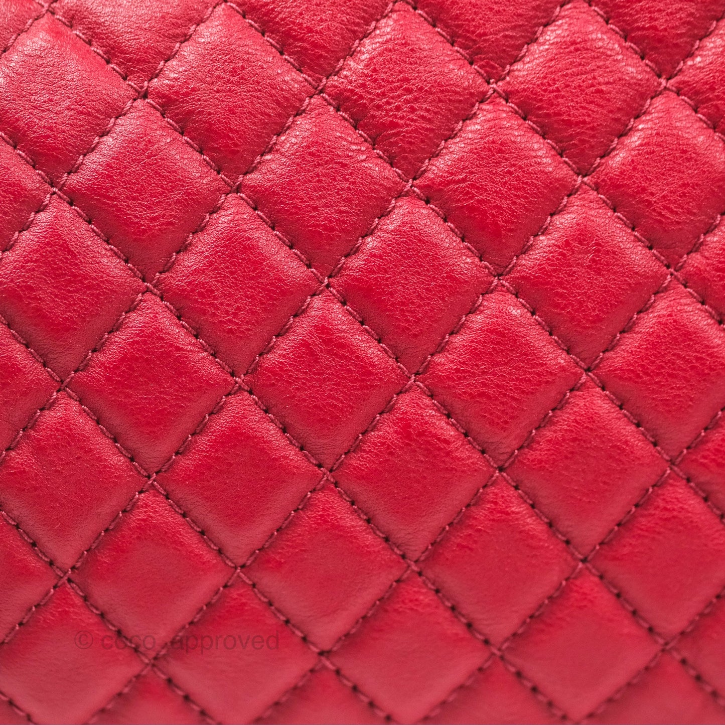 Chanel Quilted Kisslock Handbag With Chain Red Calfskin Gold Hardware