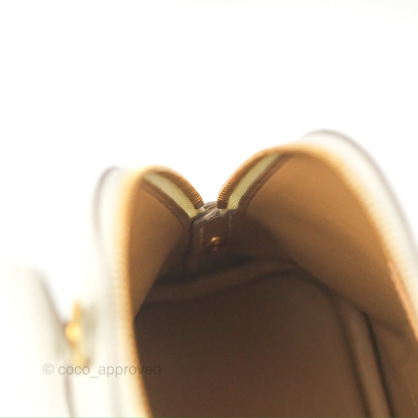 Hermès Bolide 1923 25 Mushroom 0T/Biscuit 48 Evercolor Gold Hardware
