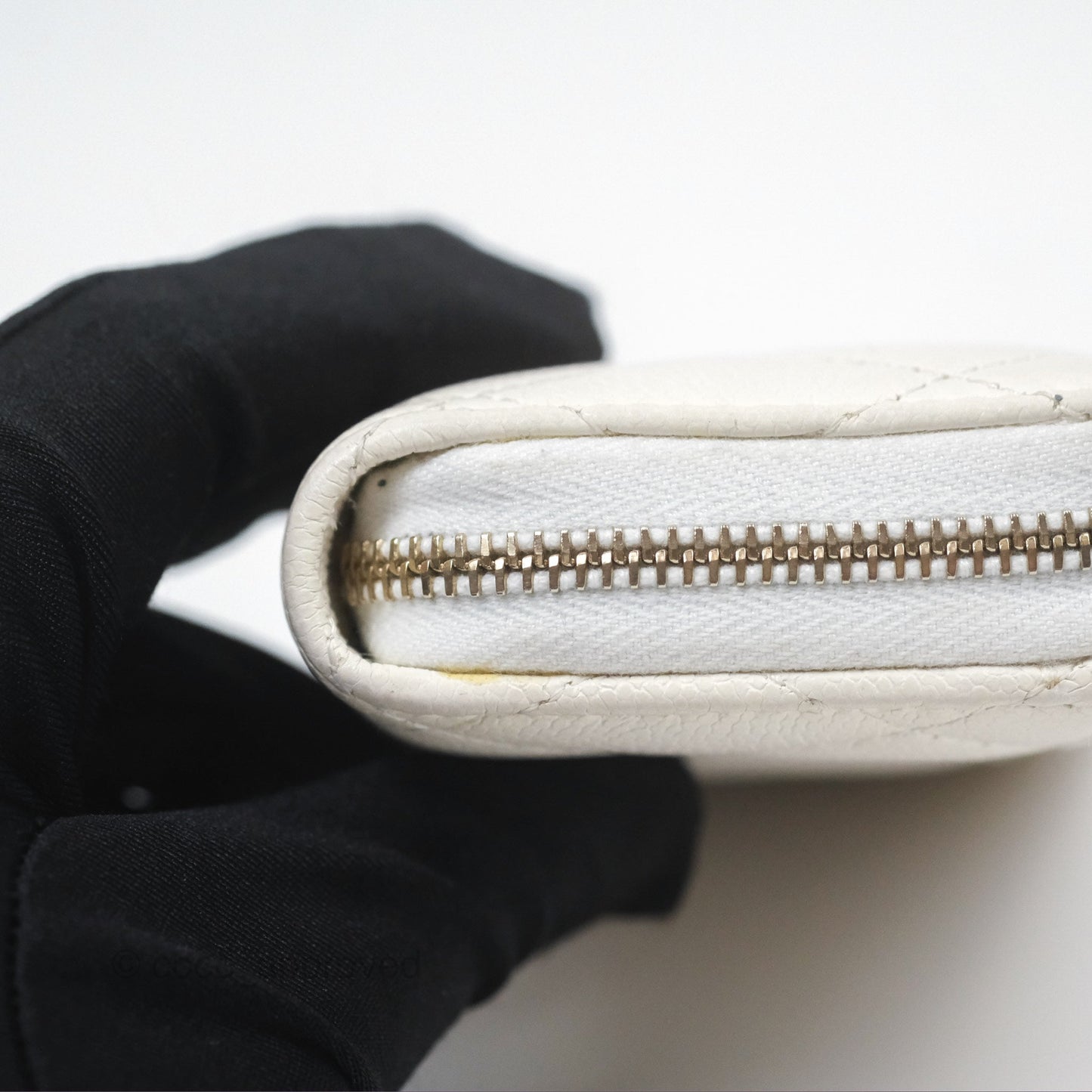 Chanel Classic Zipped Coin Purse White Caviar Gold Hardware