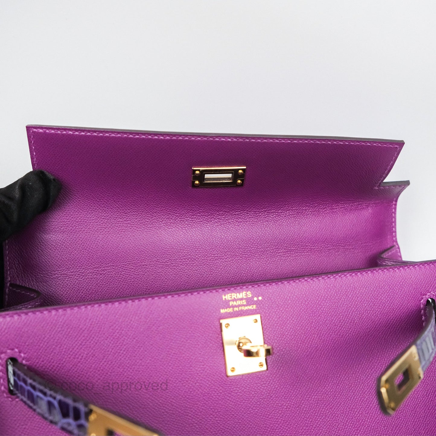Hermès Kelly 25 Sellier Touch Anemone/ Amethyste Madame/ Croc Gold Hardware