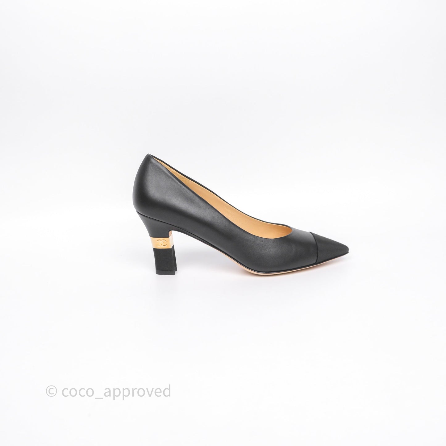 Chanel CC Cap Toe Pumps Heels Black Lambskin Size 38