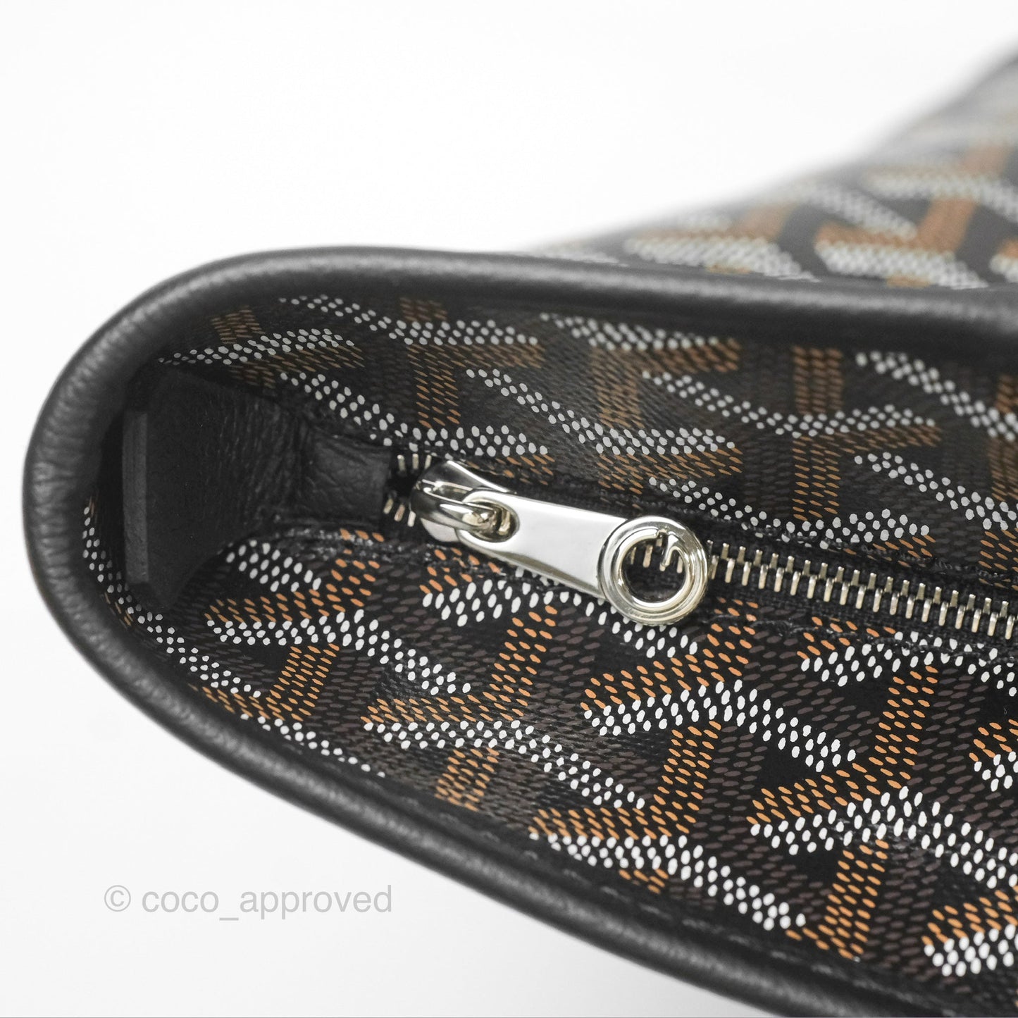 Goyard Artois Goyardine Canvas PM⁣⁣⁣⁣⁣⁣⁣⁣⁣⁣⁣⁣⁣⁣⁣⁣⁣⁣⁣⁣ Black
