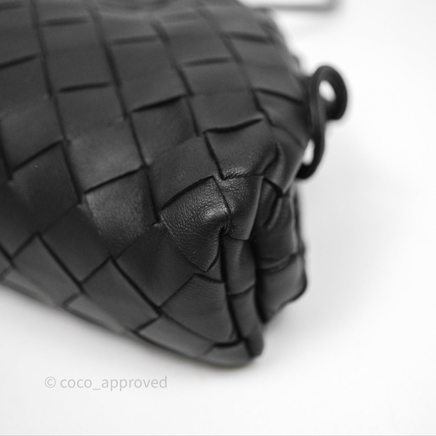 Bottega Veneta Mini Pouch Black Intrecciato Calfskin