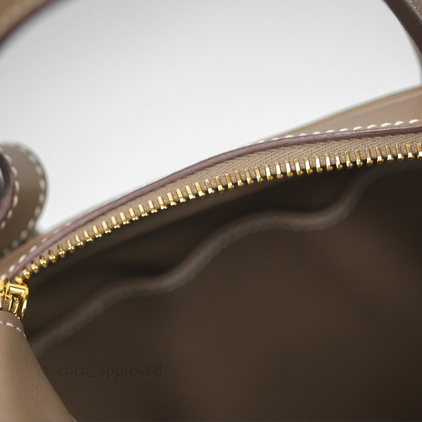Hermès Lindy 30 Etoupe 18 Swift Gold Hardware