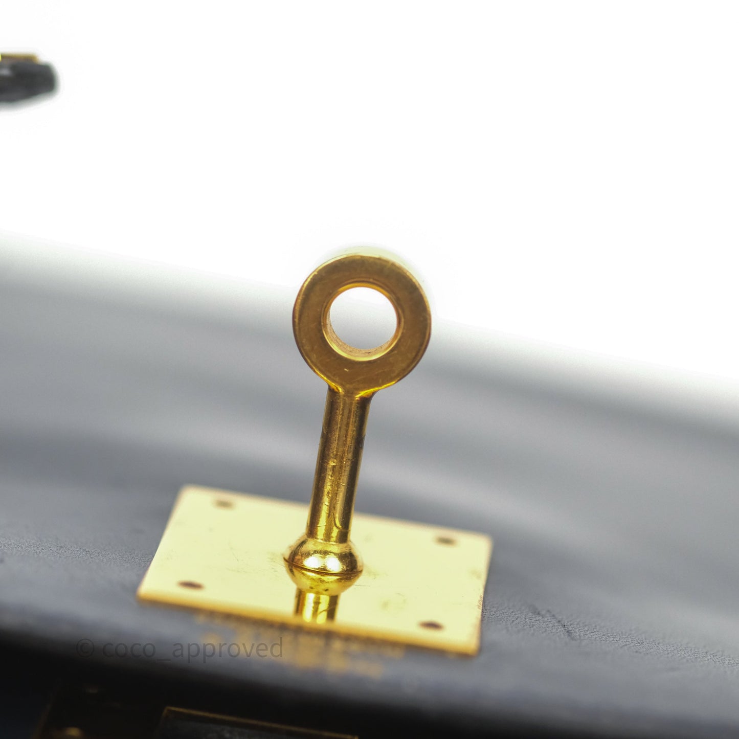 Hermès Vintage Kelly 28 Retourn Navy Box Leather Gold Hardware