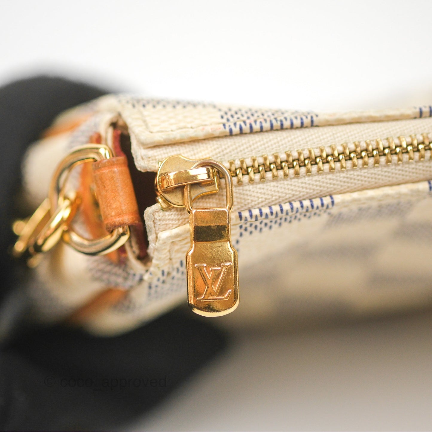 Louis Vuitton Eva Clutch With Strap Damier Azur