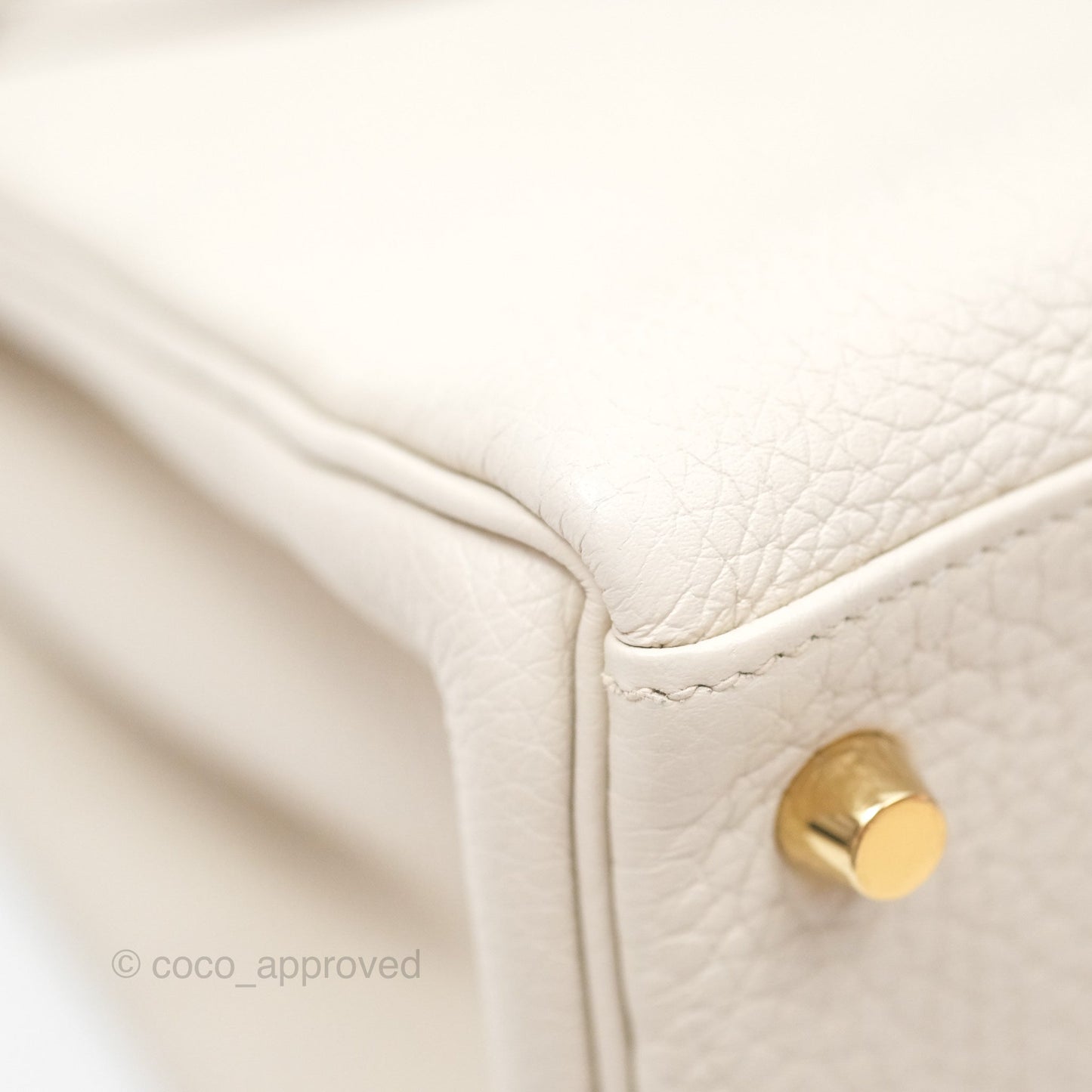 Hermès Kelly 28 Retourn Craie 10 Togo Gold Hardware