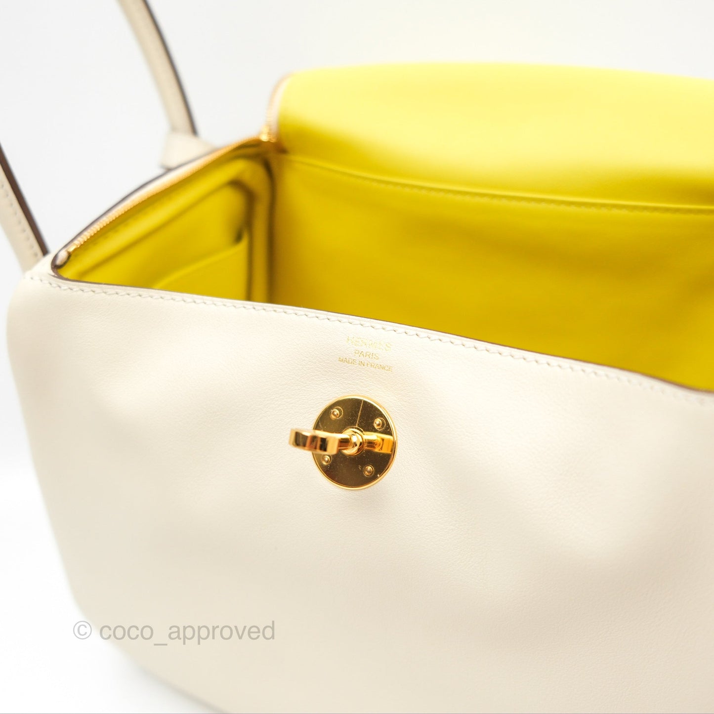 Hermès Lindy 26 Nata/Lime Swift Gold Hardware