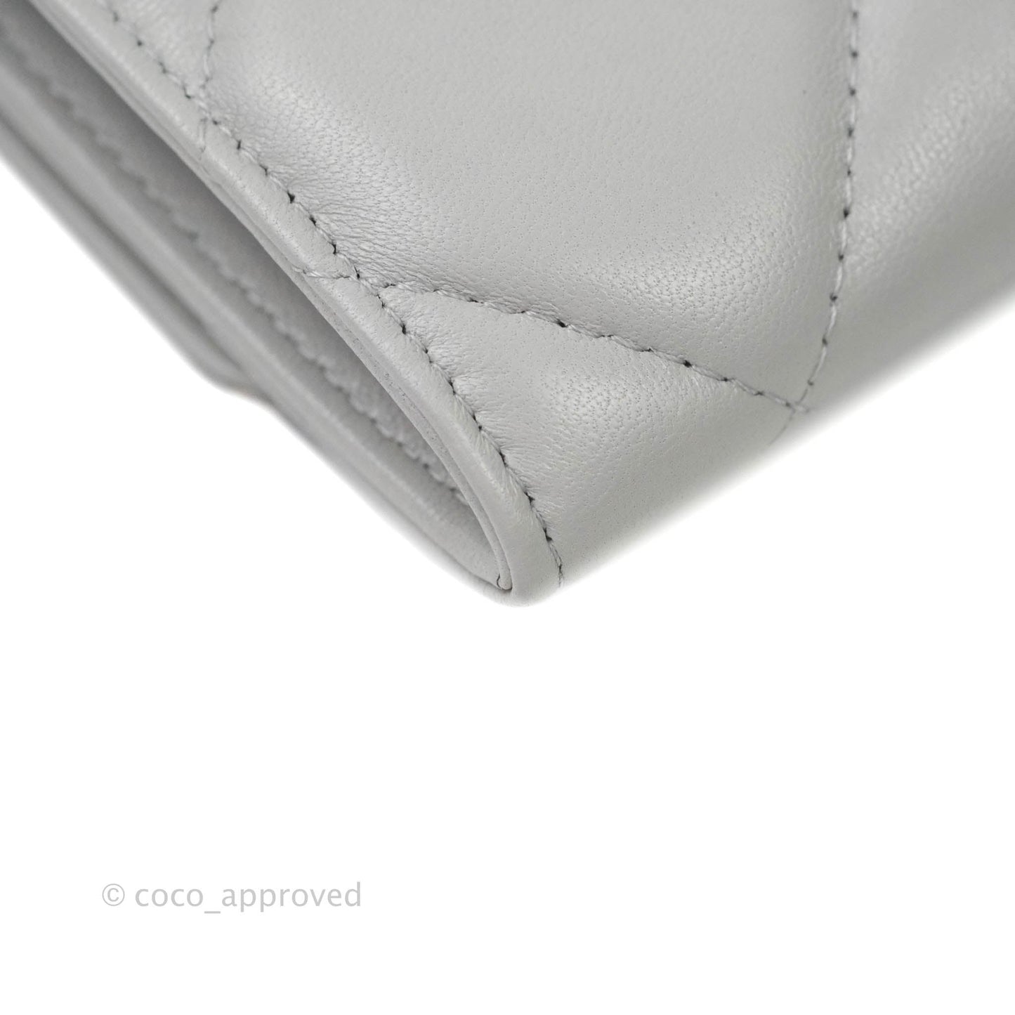 Chanel 19 Card Holder With Chain Grey Mixed Hardware