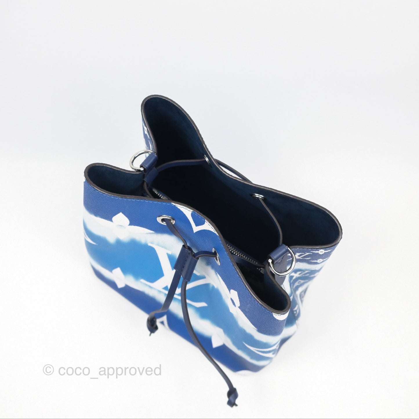 Louis Vuitton Escale Néonoé MM Monogram Blue