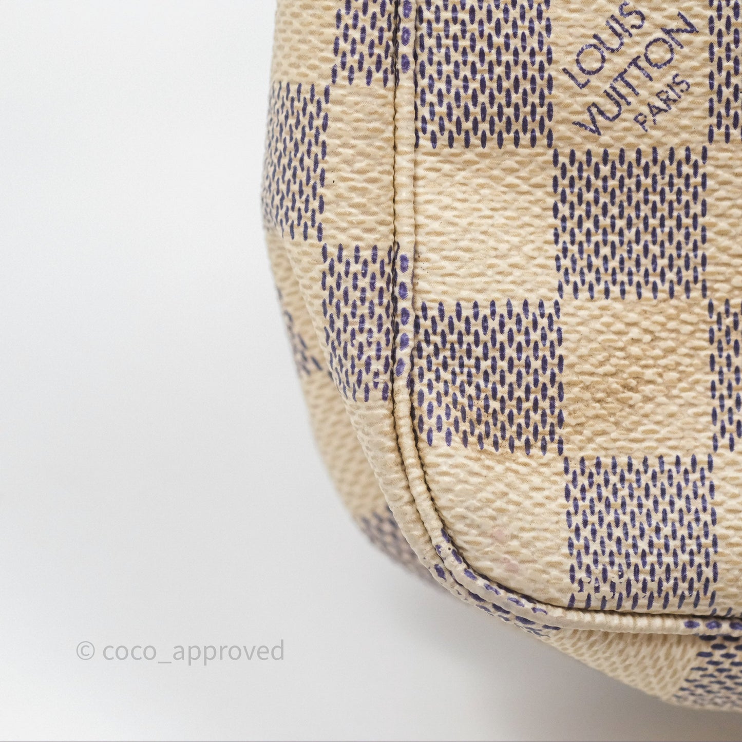 Louis Vuitton Damier Azur Pochette