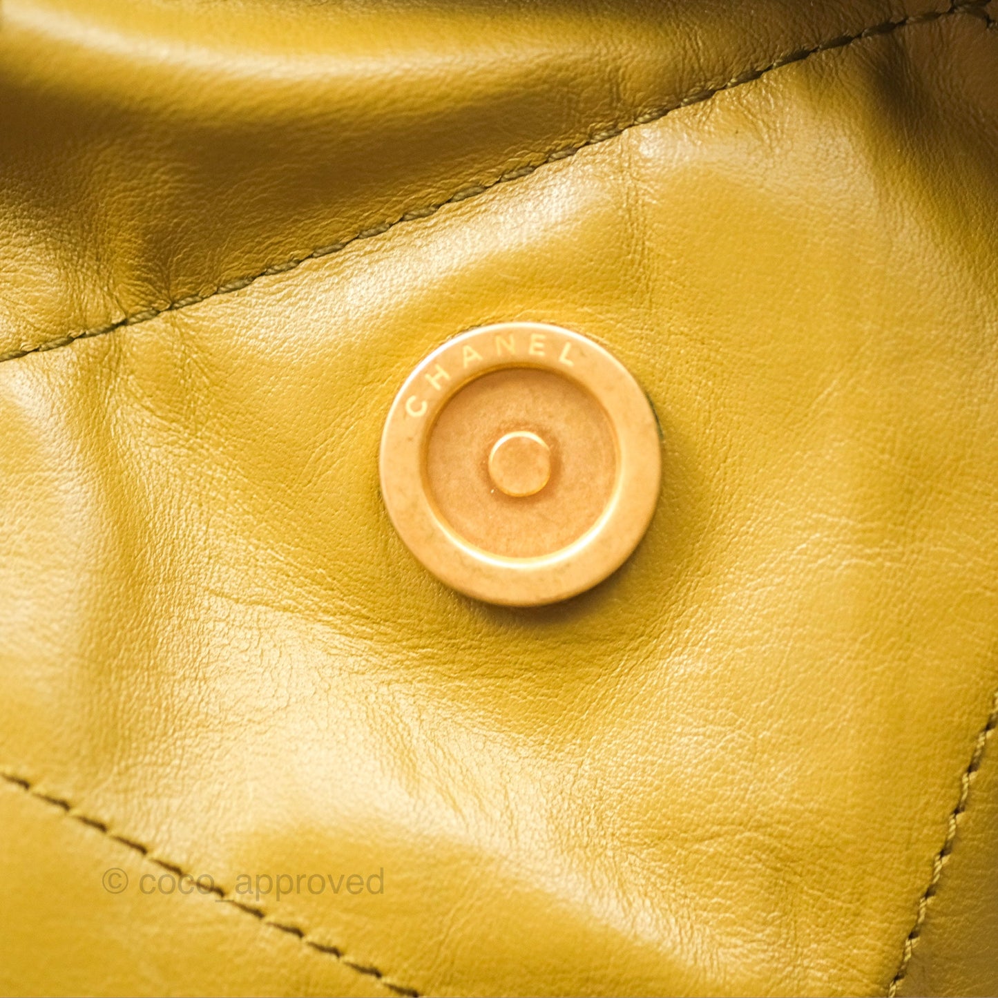 Chanel 22 Medium Olive Shiny Crumpled Calfskin Aged Gold Hardware
