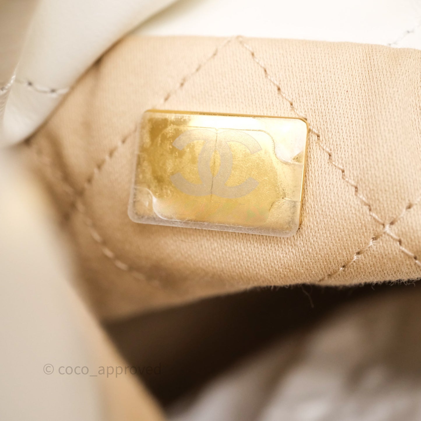 Chanel 22 Small White Shiny Crumpled Calfskin Aged Gold Hardware
