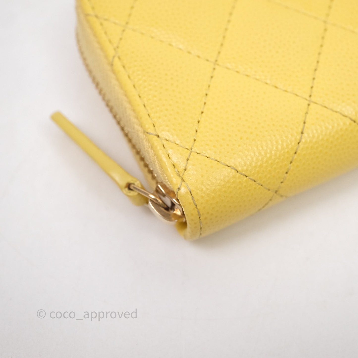 Chanel Quilted Zip Card Holder Caviar Yellow Gold Hardware
