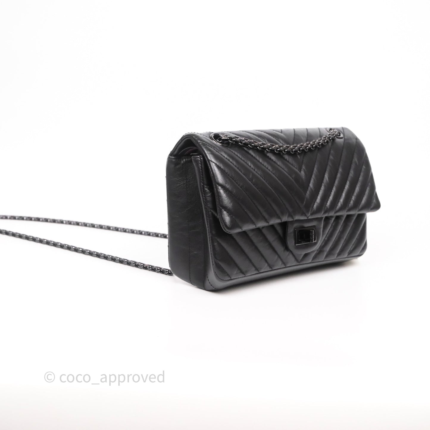 Chanel Reissue 225 Chevron Aged Calfskin So Black