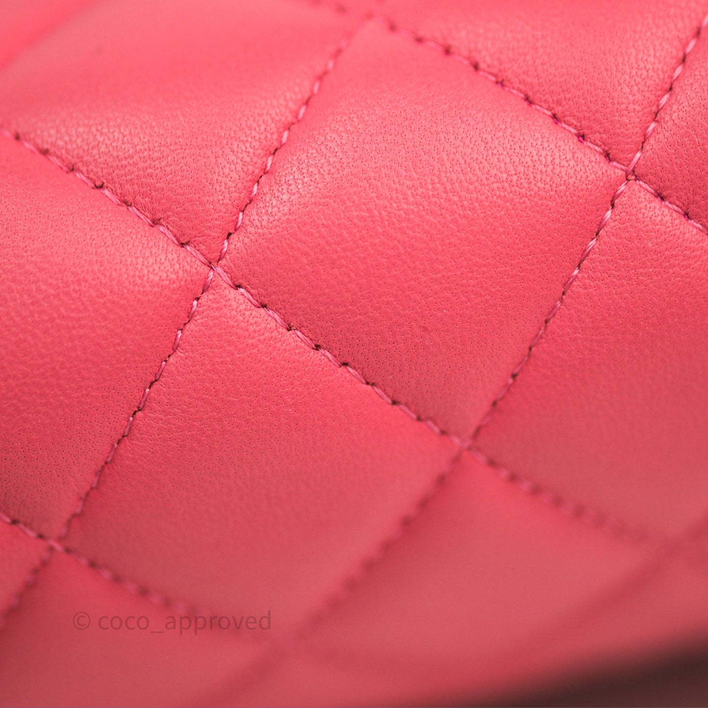 Chanel M/L Medium Flap Bag Valentine Limited Edition Pink Lambskin Gold Hardware