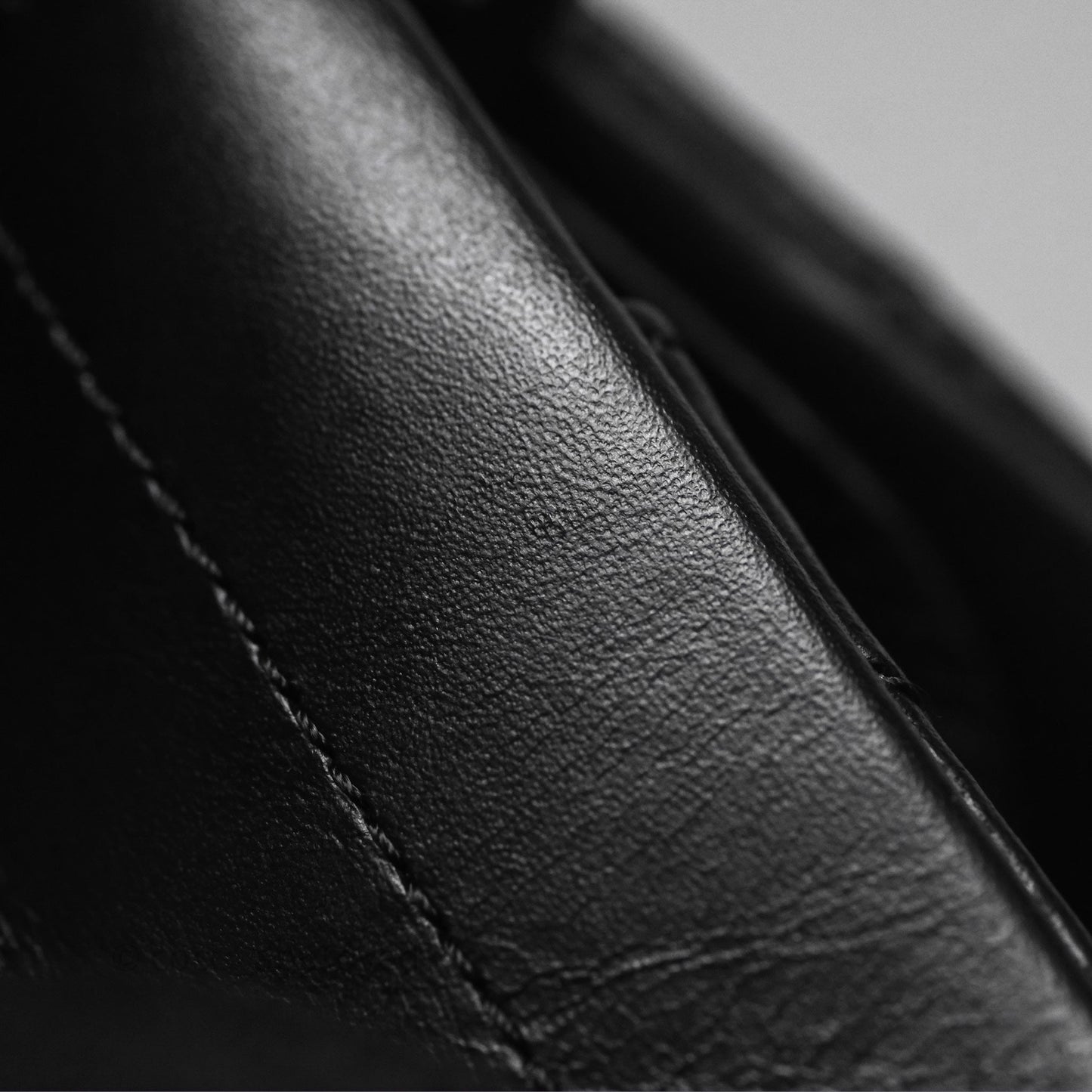 Chanel Reissue 225 Chevron Aged Calfskin So Black