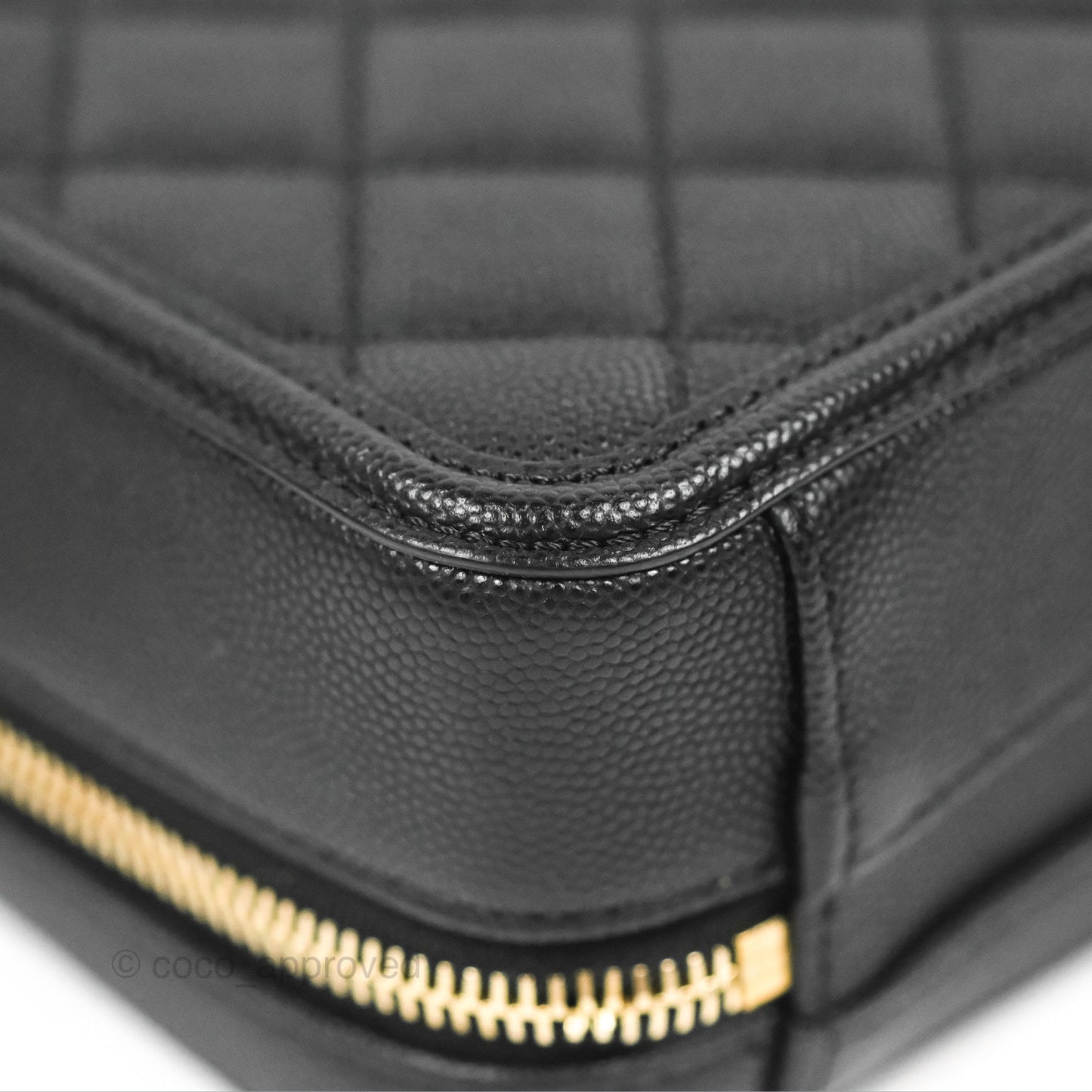 Chanel Quilted Small CC Filigree Vanity Case Black Caviar Gold Hardware