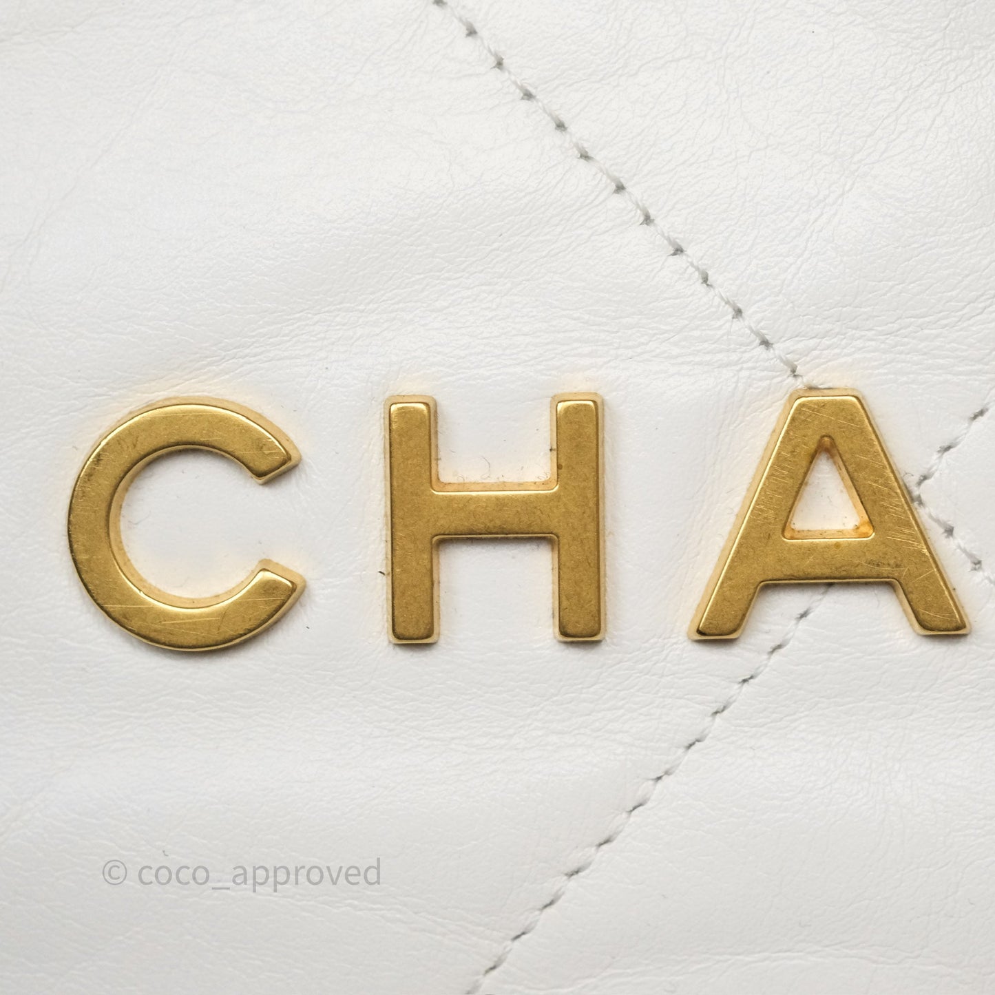 Chanel 22 Medium White Shiny Crumpled Calfskin Aged Gold Hardware