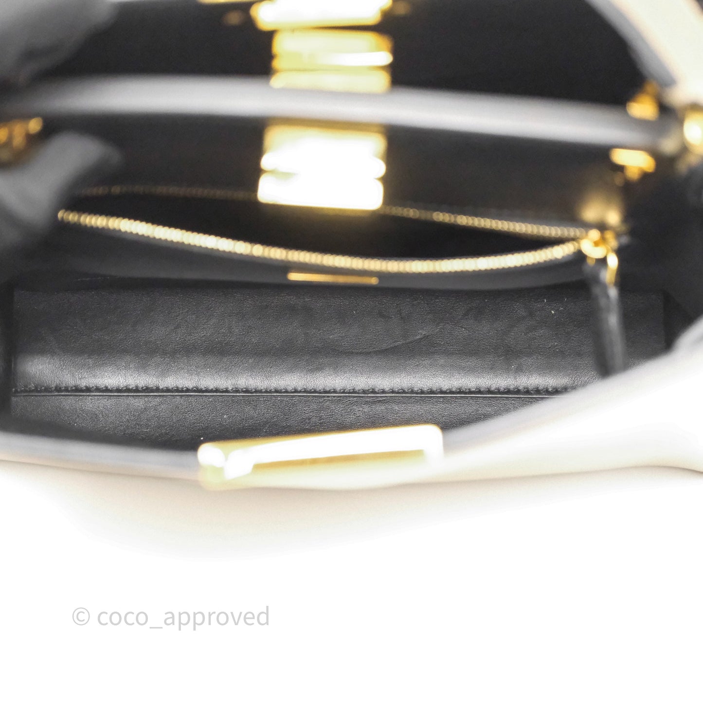 Fendi Peekaboo Iconic Essentially Bag Calfskin Beige