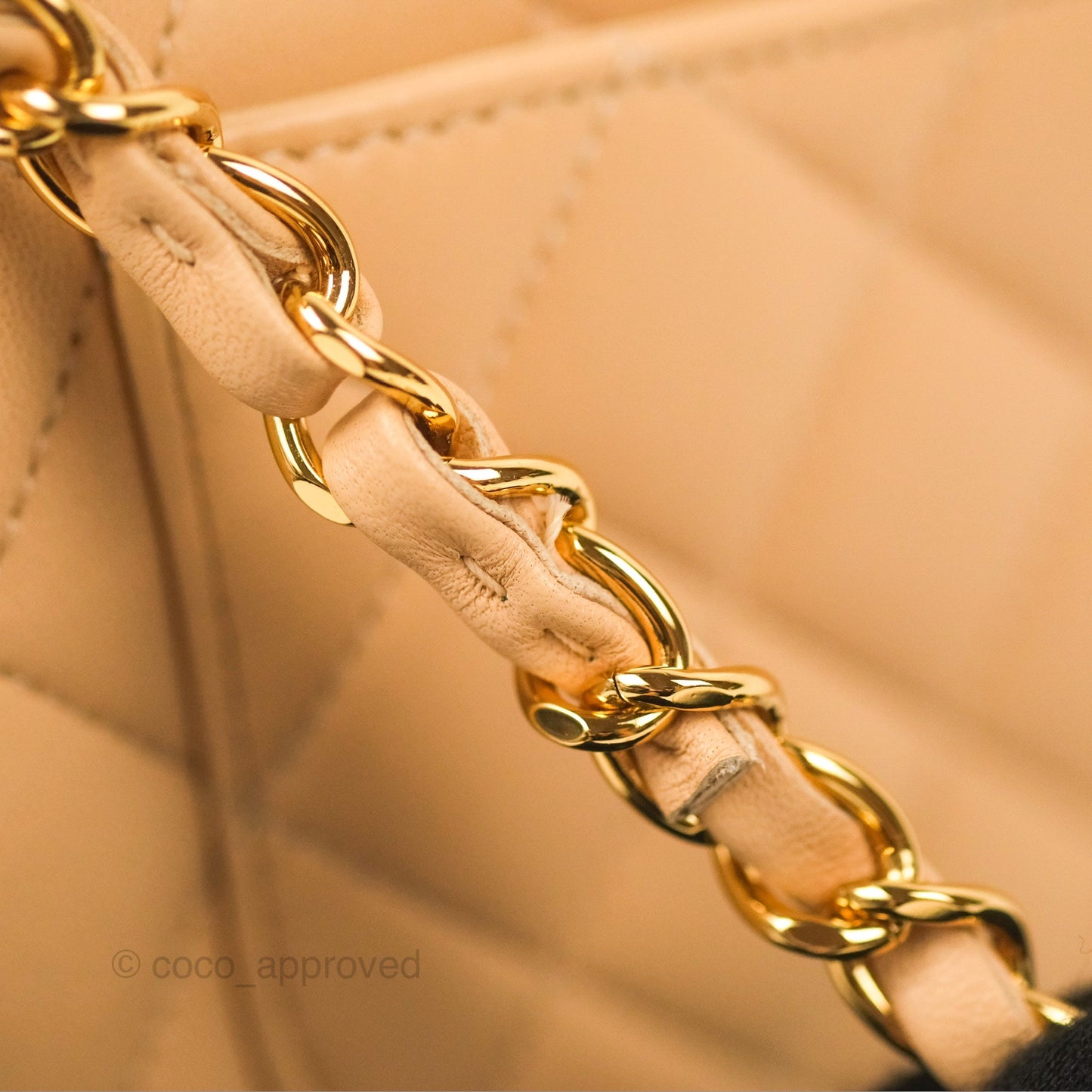 Chanel Classic M/L Medium Flap Quilted Beige Lambskin Gold Hardware