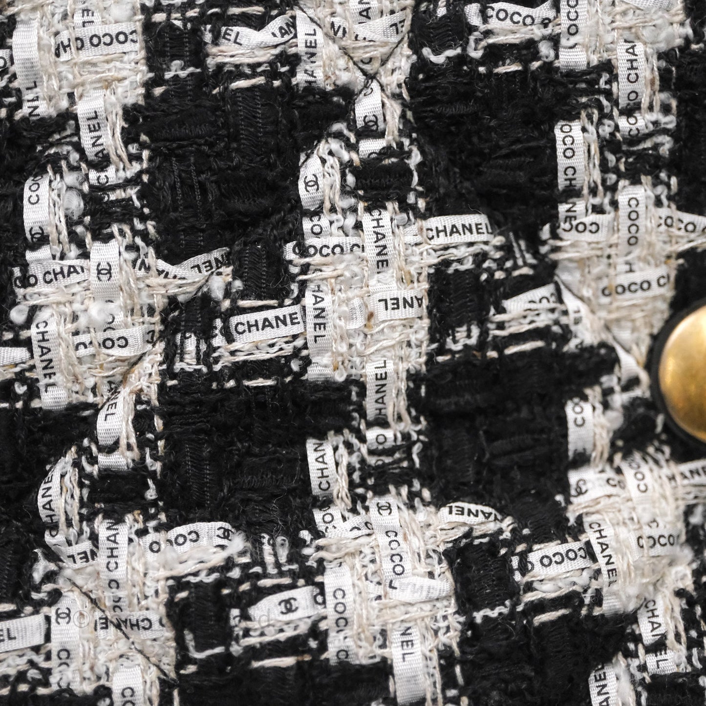 Chanel 19 Small Tweed Houndstooth Black & White Mixed Hardware
