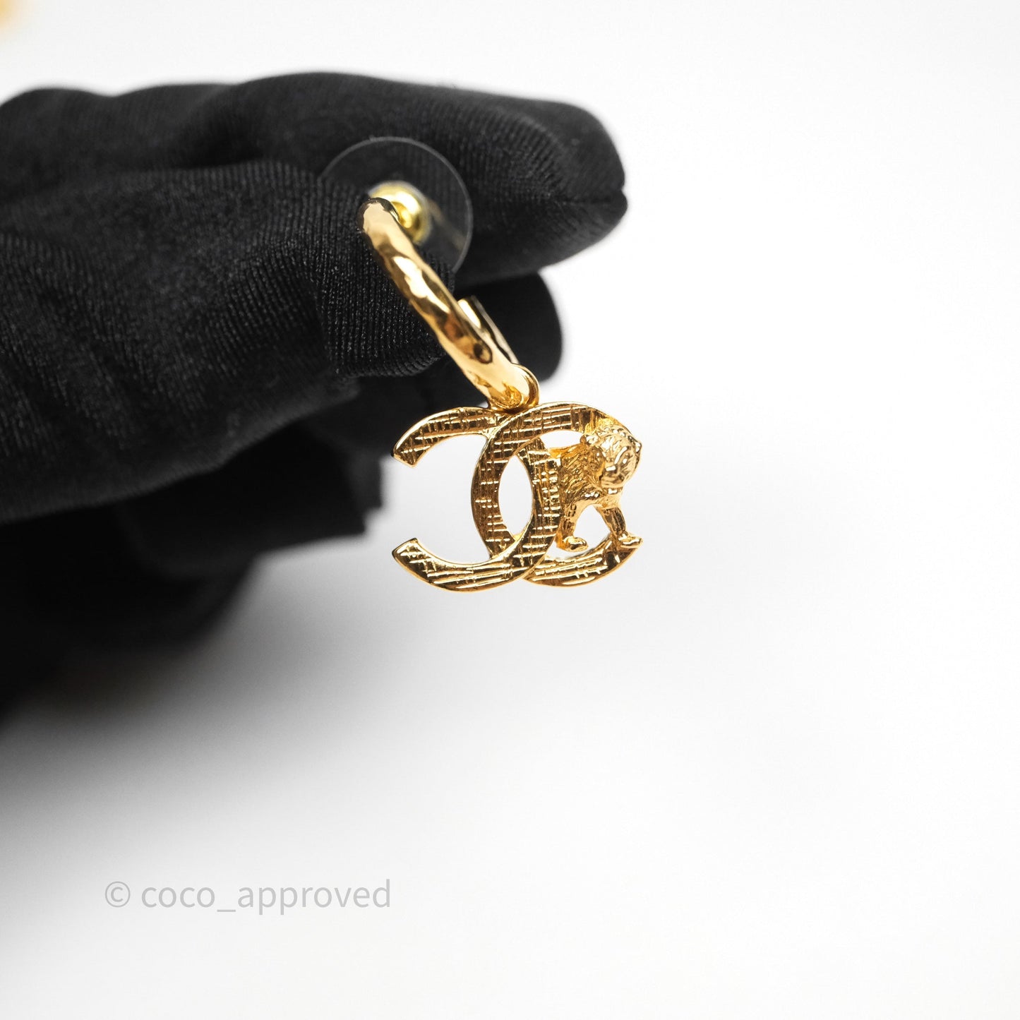 Chanel Lion CC Hoop Earrings Gold Tone 22A