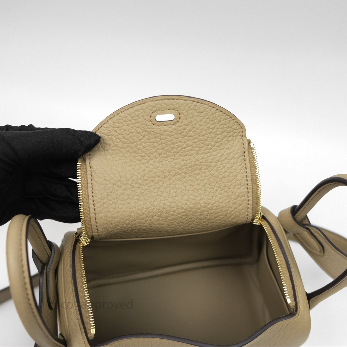 Hermès Mini Lindy 20 Beige Marfa 8Q Clemence Gold Hardware