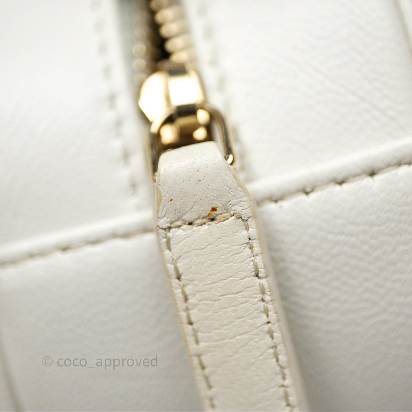 Chanel 19 Round Clutch With Chain White Calfskin Mixed Hardware