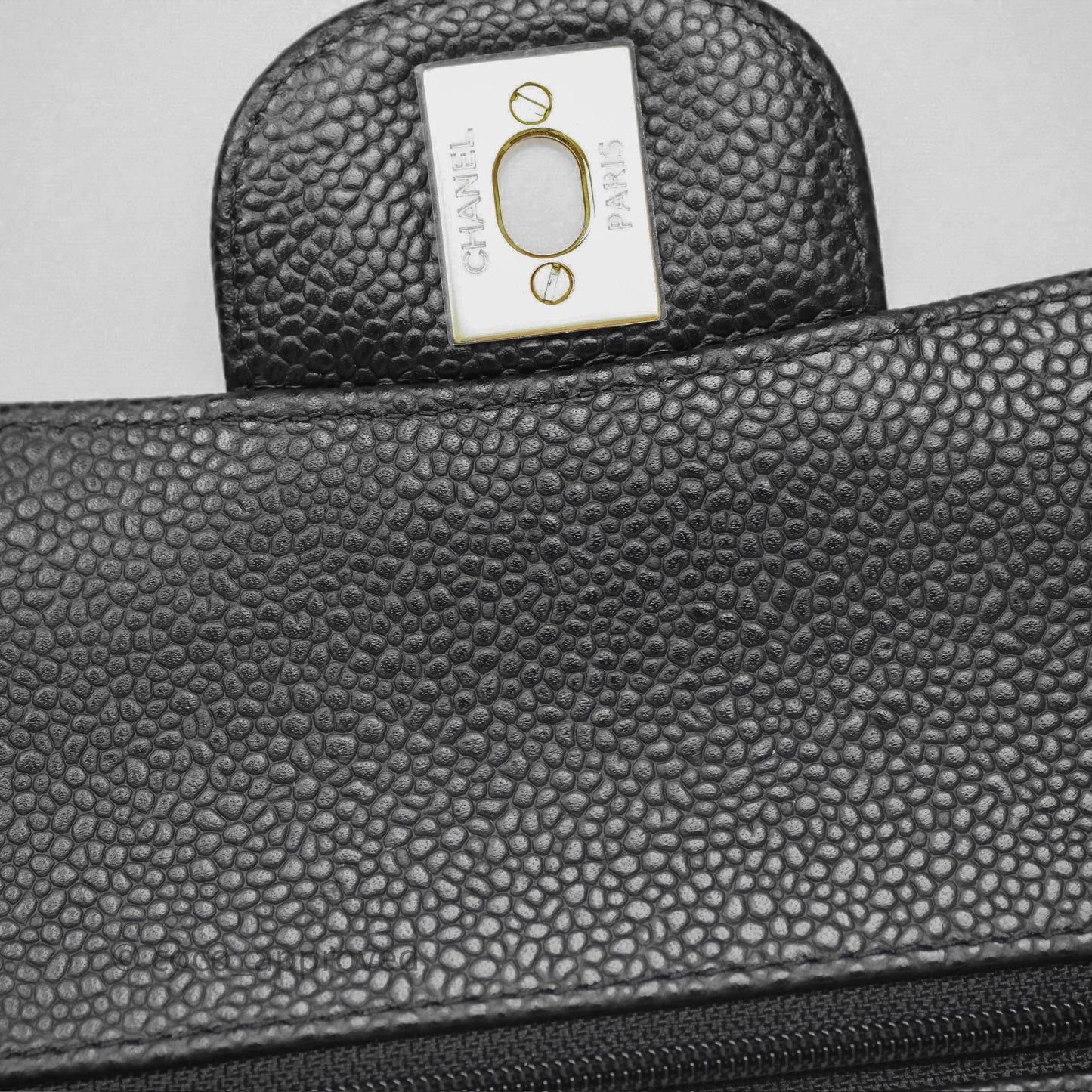 Chanel M/L Medium Classic Flap Quilted Black Caviar Gold Hardware