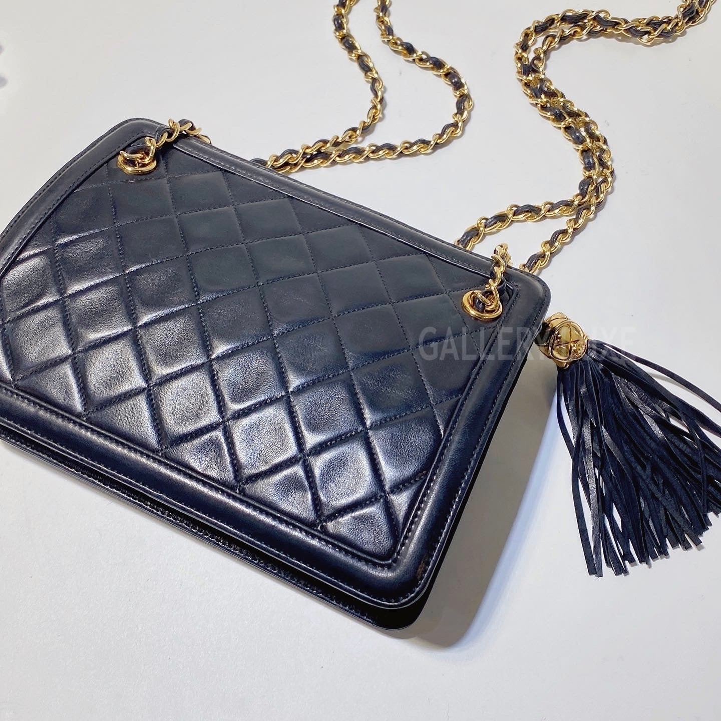 No.3249-Chanel Vintage Lambskin Shoulder Bag