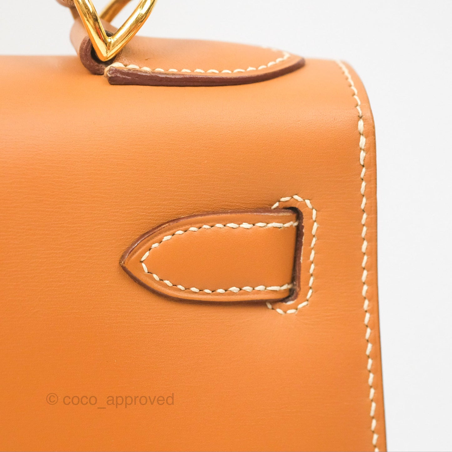 Hermès Vintage Kelly 28 Sellier Gold Calf Gold Hardware