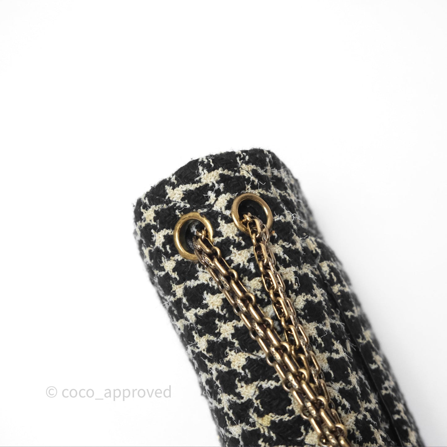 Chanel Reissue 225 Houndstooth Tweed Black Beige Aged Gold Hardware