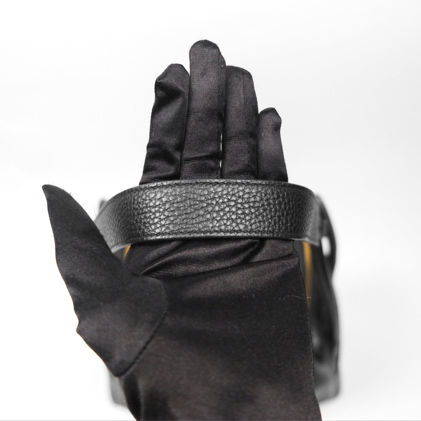 Hermès Lindy 26 Black Clemence Gold Hardware