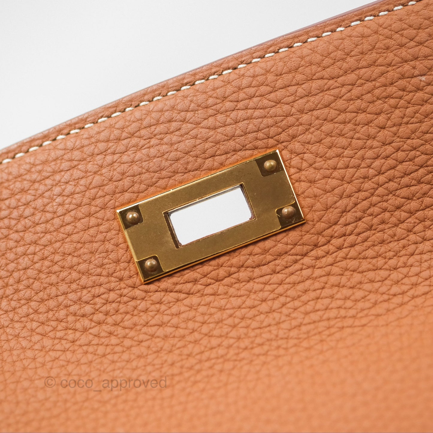 Hermès Kelly 28 Retourne Gold Togo Gold Hardware