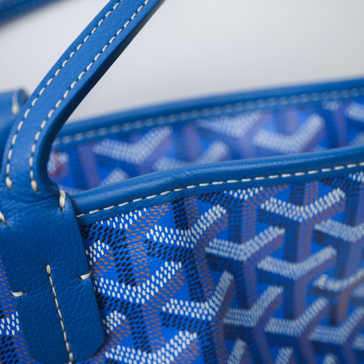 Goyard St Artois Tote MM ⁣⁣⁣⁣⁣⁣⁣⁣⁣⁣⁣⁣⁣⁣⁣⁣⁣⁣⁣⁣Blue Canvas